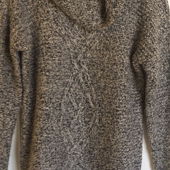 Black and tan Cowell neck sweater - Picture 3 of 4